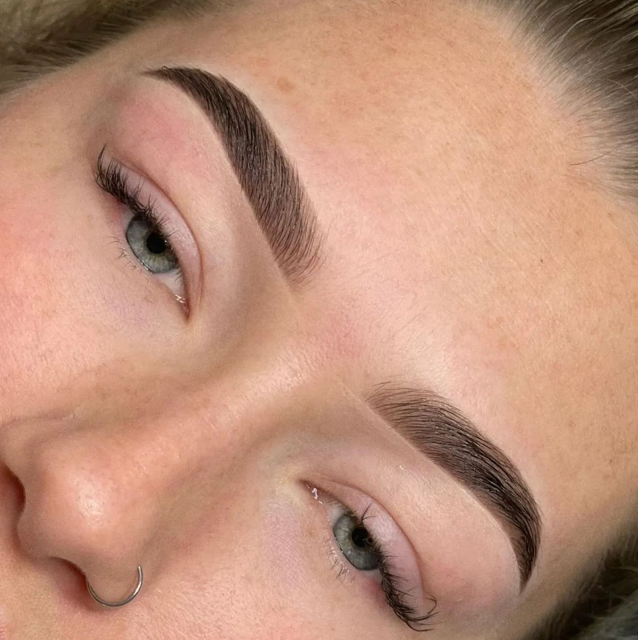 How long do eyebrow scabs take to fall off